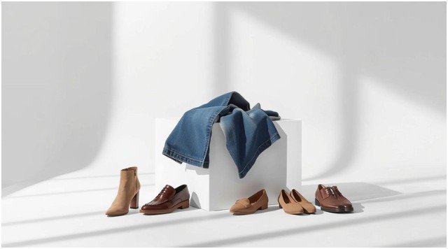 What Boots Should You Wear With Flare Jeans in Cooler Weather?