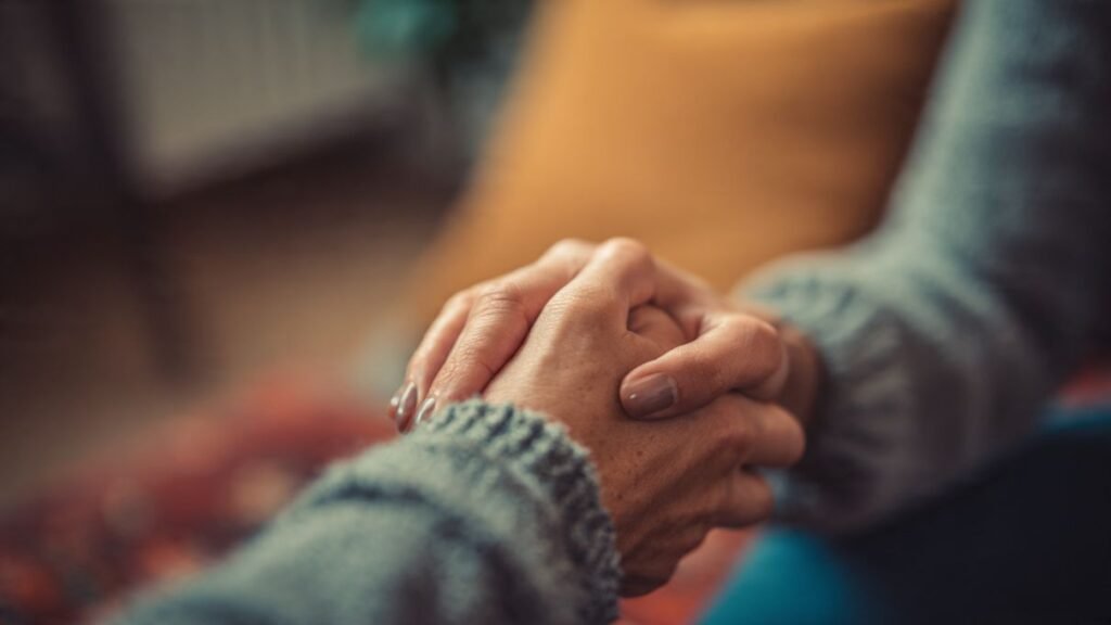 How to Help Someone Experiencing Acute Suicidal Thoughts